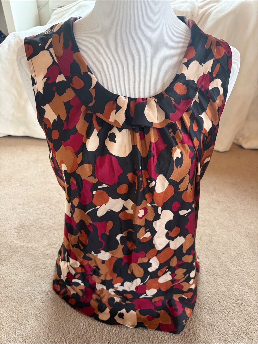 Pretty Nine West Ruffle Neckline Sleeveless Blouse